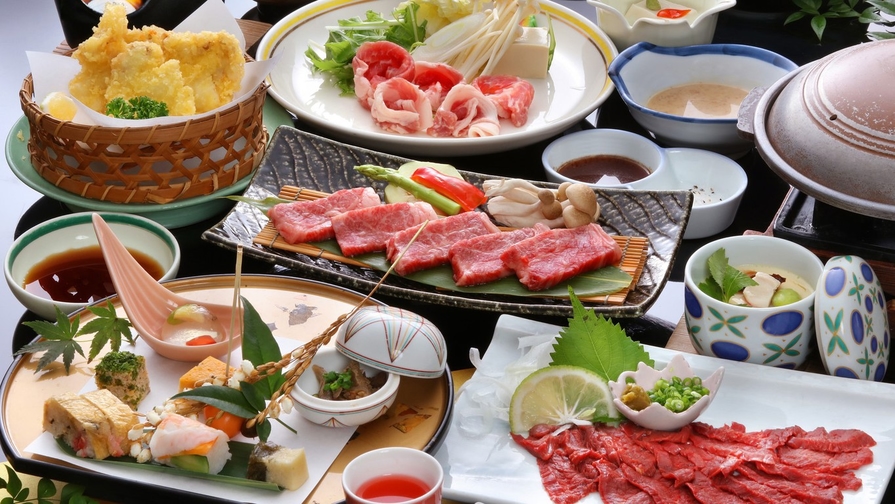 【会場食】【至極の肉尽くし】やっぱりお肉が好き！九州産「牛・豚・鶏・馬」が集結◆肉尽くし会席プラン